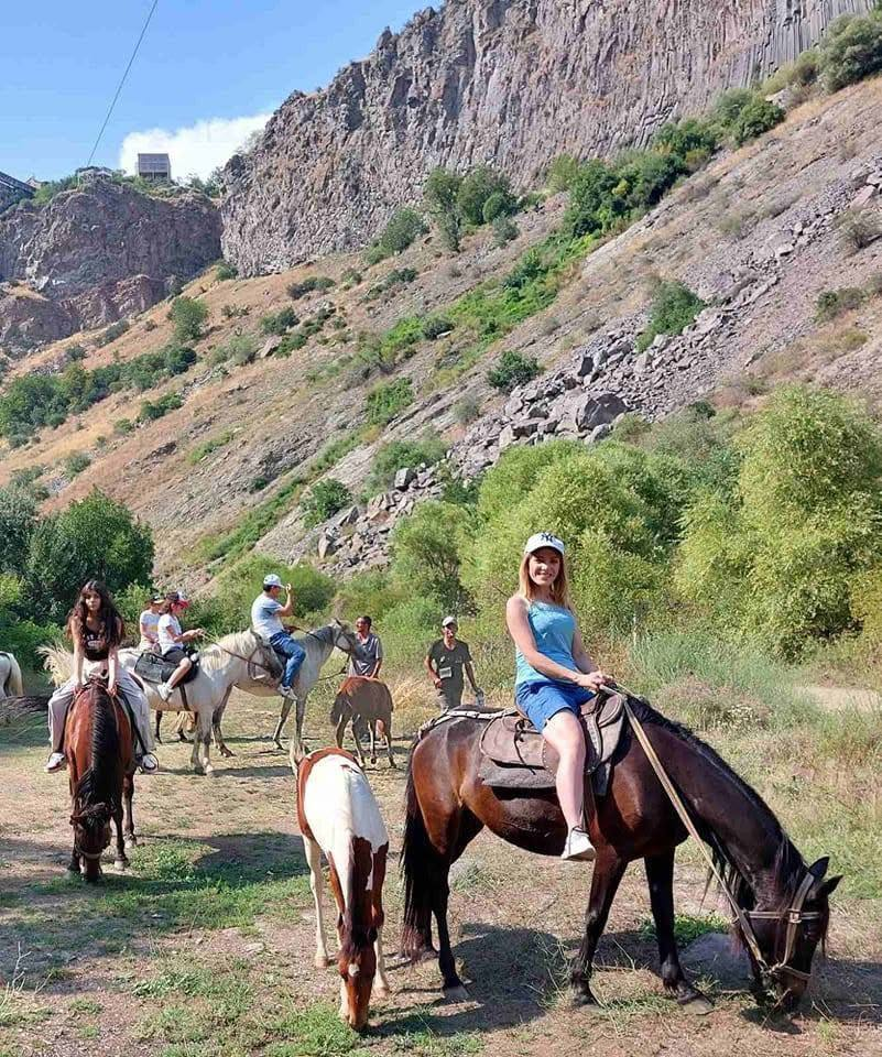 Horseback riding in Garni