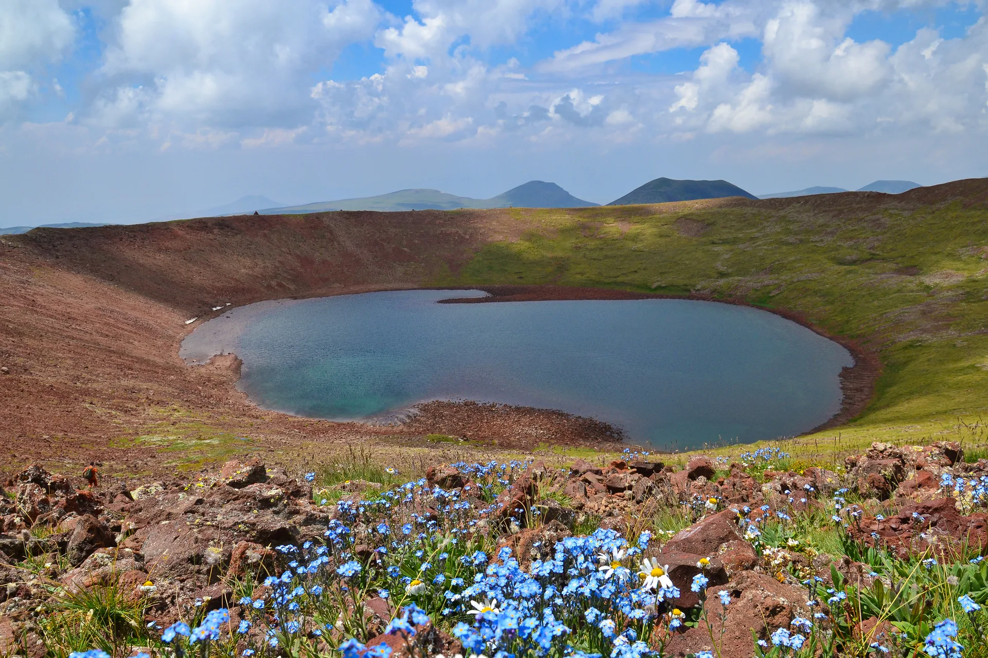 Azhdahak 4×4 Jeep Tour from Garni