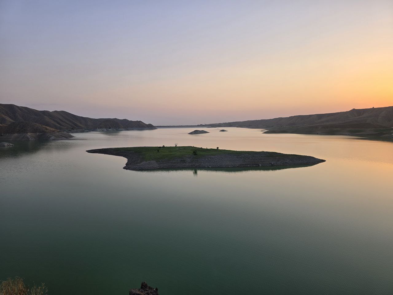 Пешеходный маршрут из Гарни: церковь Маштоц Хайрапет, «Симфония камней», водохранилище Азат.