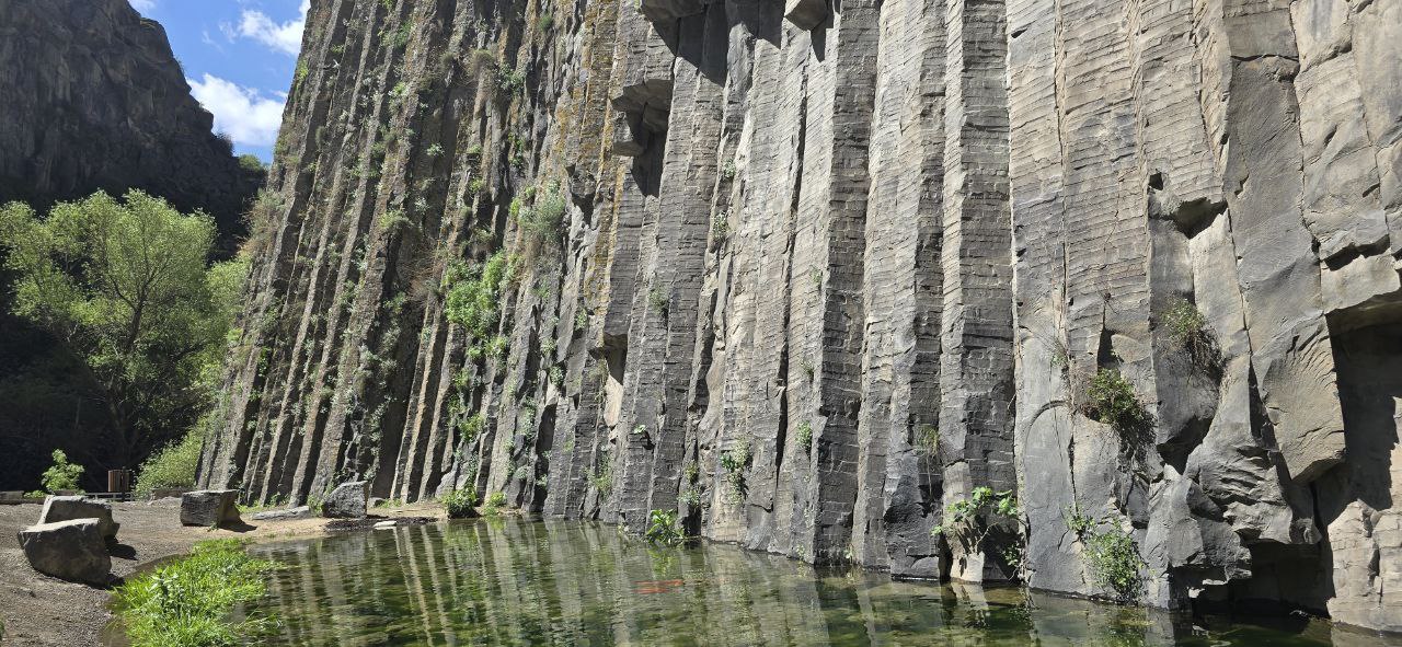 Hiking from Garni - Symphony - Azat Reservoir.